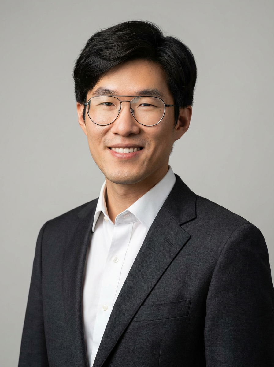 Portrait of Bingqun Liu